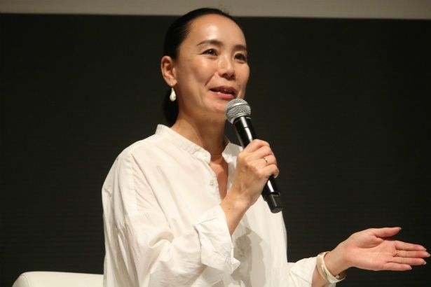 『光』で藤竜也を演出した河瀬直美監督