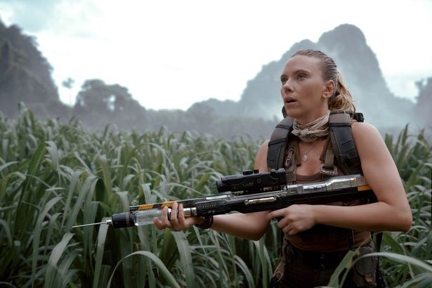 スカーレット・ヨハンソンがシリーズ初の女性主人公に(『ジュラシック・ワールド／復活の大地』)