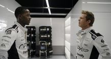 『F1／エフワン』でブラッド・ピットの魅力が光る舞台裏映像が到着