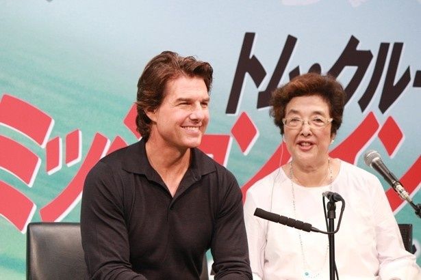 「飛行機にぶらさがることは、皆さんにオススメしません(笑)」と笑顔で語ったトム