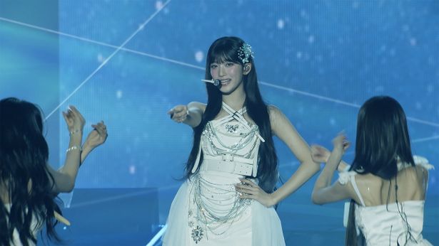パフォーマンス中のイソ