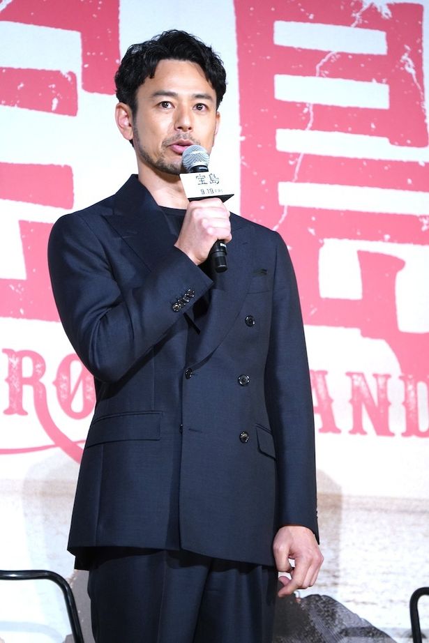 沖縄を舞台にした作品への参加に「縁」を感じていると話していた