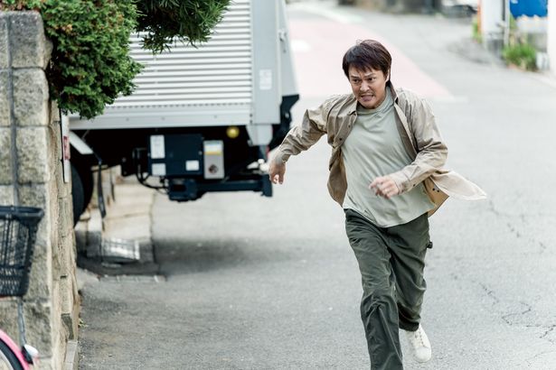 真司は2つの事件に翻弄されていく