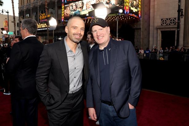 長きにわたりバッキーを演じるセバスチャン・スタンとケヴィン・ファイギ