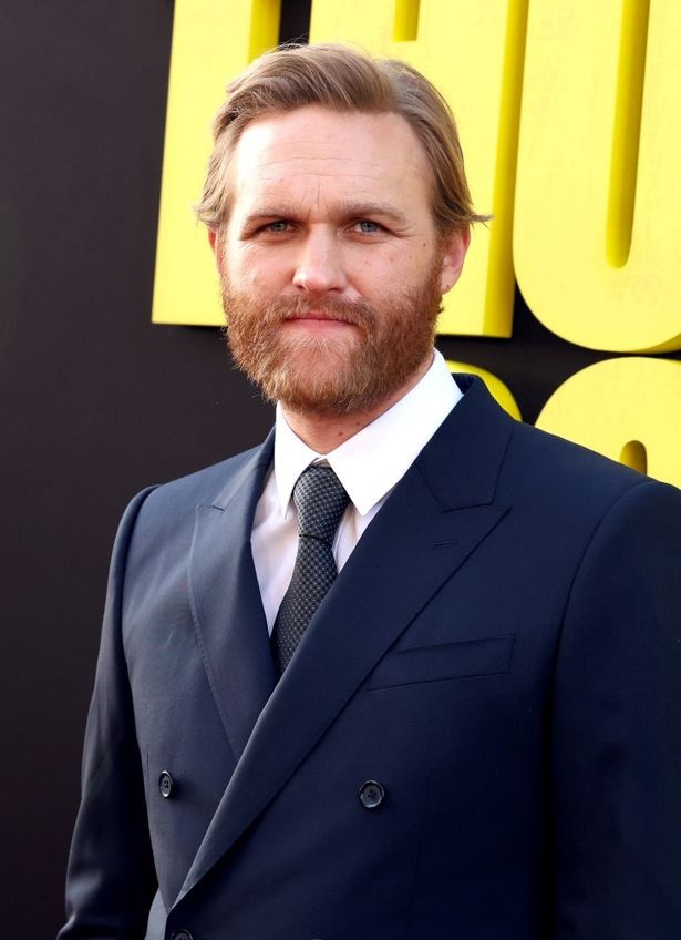 USエージェント役のワイアット・ラッセル