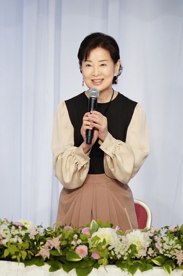 主人公、多部淳子純子役の吉永小百合