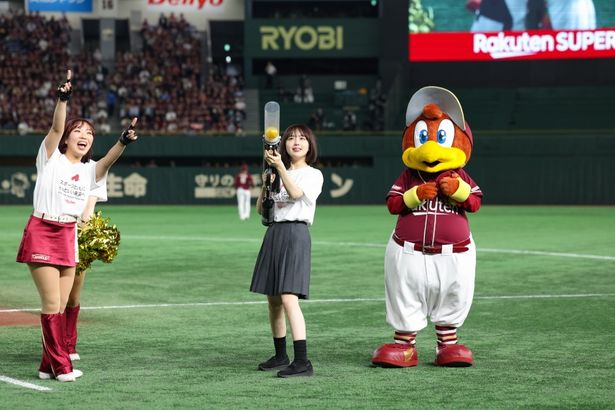 楽天スーパーナイターの写真