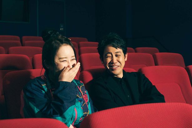 【写真を見る】『かくかくしかじか』東村アキコと大泉洋が対談。宮崎ロケの爆笑エピソードから、2人の“座右の銘”まで！