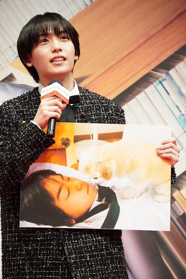 愛犬アロハとの写真をお披露目した阿達慶