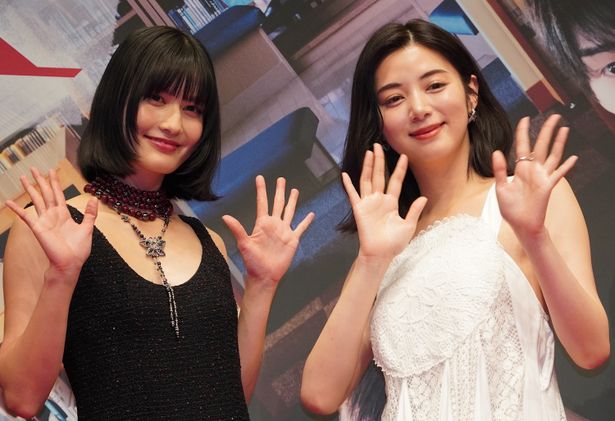 池田エライザ＆阿達慶＆橋本愛の学生時代の写真に「かわいい」と大歓声！あのころに戻って“リライト”したいことを告白(画像12/21)