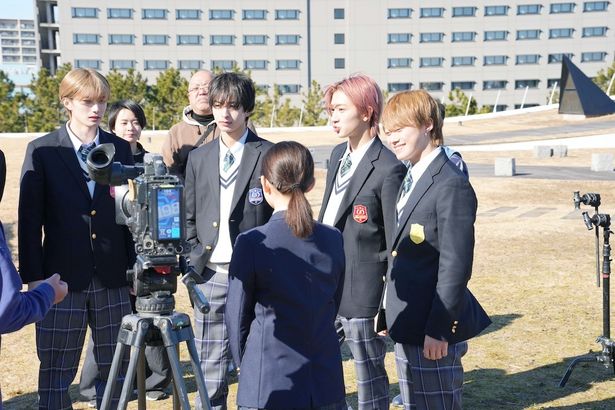 イケメン嫌いの陰キャ女子が国民的アイドルと出会う…