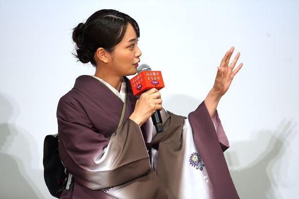 深川演じるまどかは京都の正しき伝道師になるべく努力するのだが…
