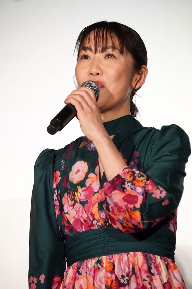 シンガーソングライターの恍多