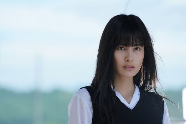 物語のカギを握るのは、橋本愛演じる友恵