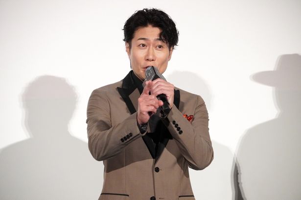 『岸辺露伴は動かない　懺悔室』公開記念舞台挨拶に出席した戸次重幸