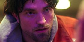 『トワイライト』シリーズのヴァンパイア役で世界中の女性を虜にしたパティンソンが銀行強盗のクズ野郎を演じる