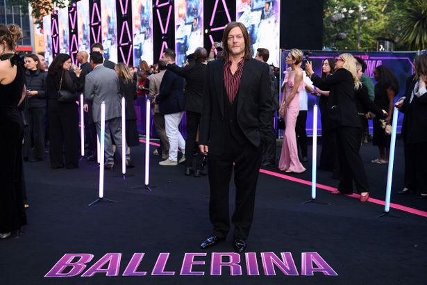 ダニエル・パイン役のノーマン・リーダス