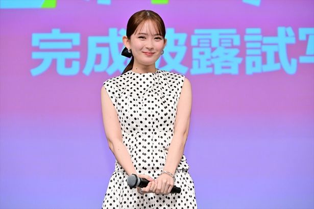 イケメン嫌いの陰キャ女子、若梅さほ子を演じた畑芽育