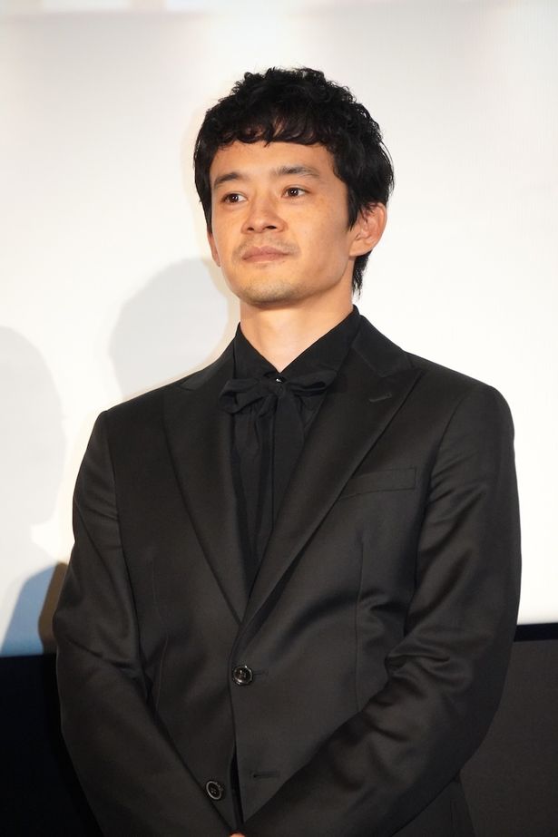 医療従事者への感謝を語った池松壮亮
