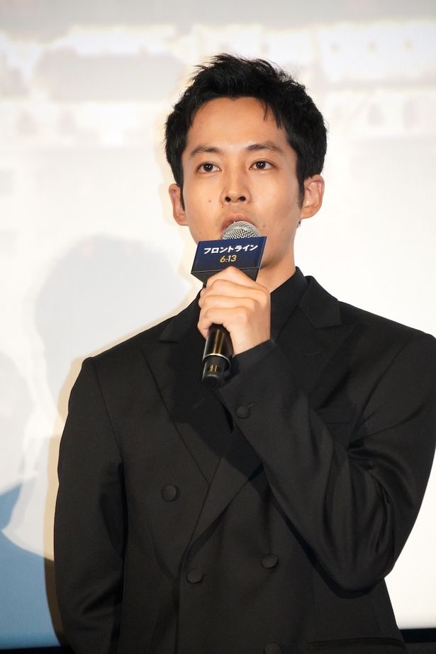 医政局医事課の役人である立松を演じた松坂桃李
