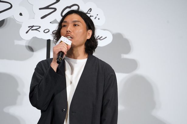 取材陣のカメラに「ちょっと緊張気味」だった中川駿監督