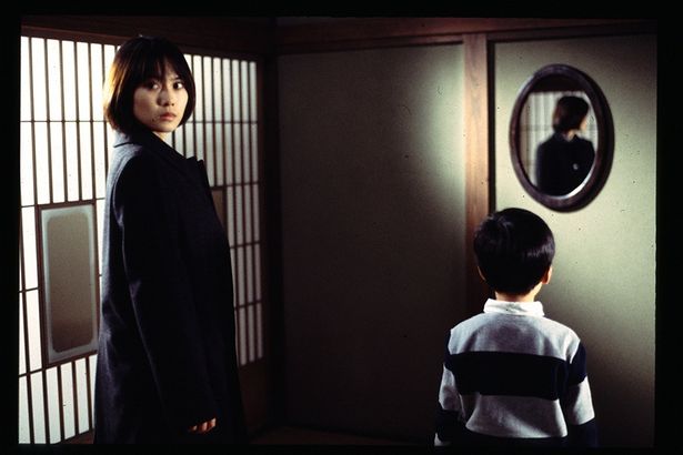 正規の続編『らせん』とは異なる高橋洋のオリジナル脚本で、『リング』のその後の物語を描いた『リング2』