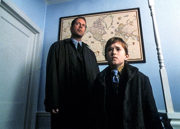 M・ナイト・シャマランの名を世に知らしめた『シックス・センス』(99)
