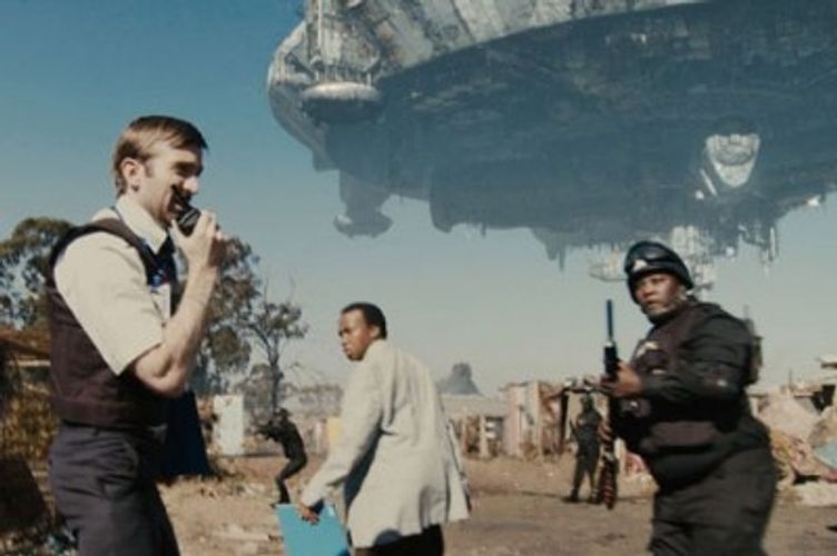 米話題作『第9地区』間もなく上陸！“ないない”尽くし、無冠映画の実力