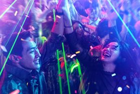 夜な夜なクラブに繰り出すジェヒとフンス