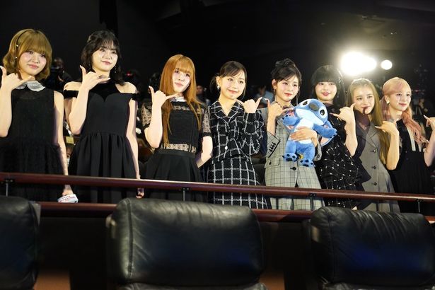 MOMONAの応援に駆けつけたME:Iが客席に登場！