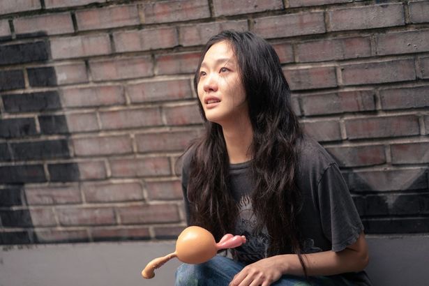 恋人と別れた直後に妊娠していることに直面するジェヒ