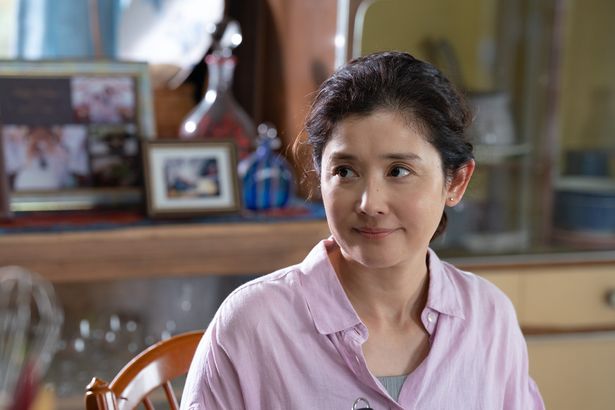 大林宣彦監督の“新尾道三部作”『ふたり』で主演を務めた石田ひかりが、美雪の母親役に