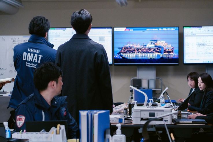 小栗旬＆松坂桃李が初共演について語る『フロントライン』沢尻エリカ、中田秀夫ら著名人コメントも