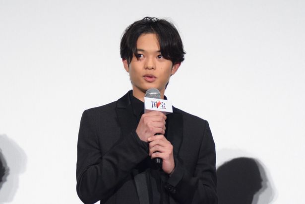 立花喜久雄(少年時代)を演じる黒川想矢