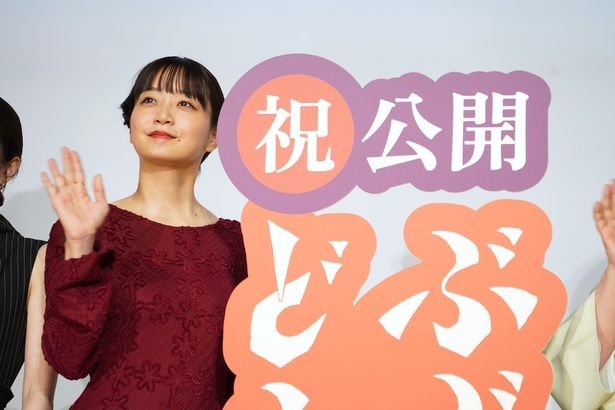 まどかの役作りに触れる場面も