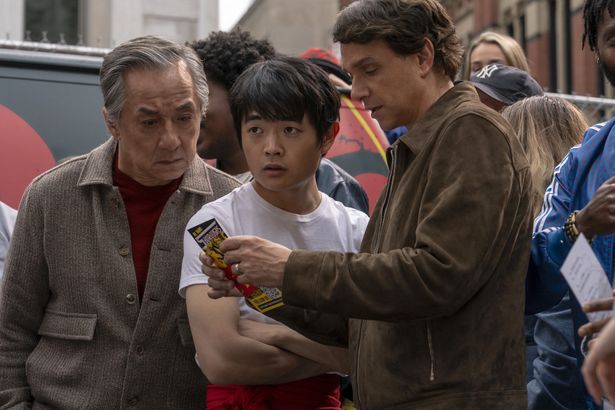オリジナルシリーズとリメイク版がクロスオーバーする『ベスト・キッド：レジェンズ』が3位にランクイン