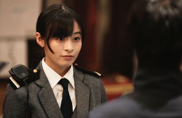 森七菜は流暢な英語を操りながらクルーの羽鳥を演じた
