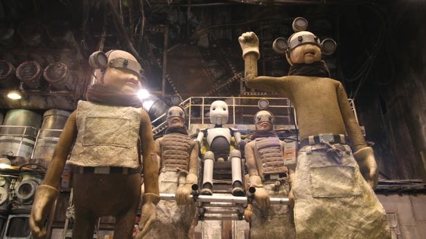 地下の世界を開発するため、人間はマリガンを想像するが…(『JUNK HEAD』)