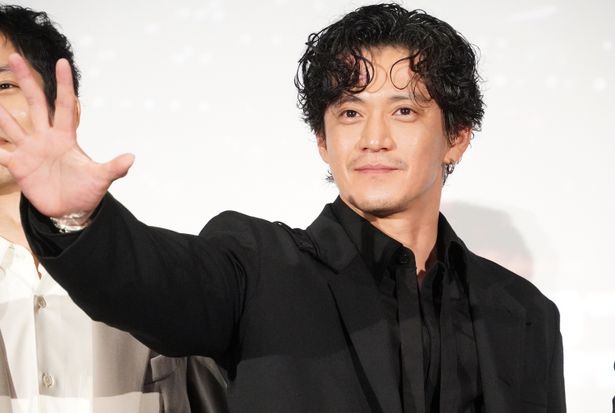 小栗旬、上映後の会場を見渡して感無量の面持ちを見せた