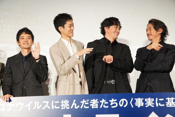 『フロントライン』初日舞台挨拶の様子