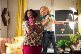 オクタヴィアは『gifted/ギフテッド』で近所の世話焼きおばさん、ロバータ役を好演