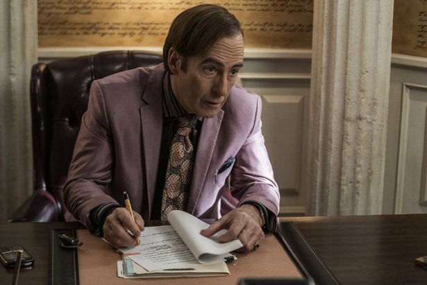 『Mr.ノーバディ』でも知られるボブ・オデンカークが弁護士ソウル・グッドマンを演じた、「ブレイキング・バッド」のスピンオフドラマ「ベター・コール・ソウル」