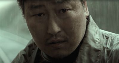 【小説家・榎本憲男の炉前散語】第5回では、ポン・ジュノ監督の手掛けた『殺人の追憶』の物語が、いかに優れているのかを紐解いていく