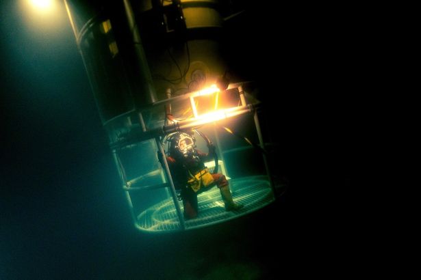 深海版『ゼロ・グラビティ』ともいうべき圧倒的なスリルと没入感がみなぎる『ラスト・ブレス』