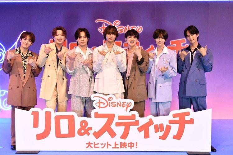 中村海人の名前を見て松田元太が涙！Travis Japanがそろって『リロ＆スティッチ』イベントに登場