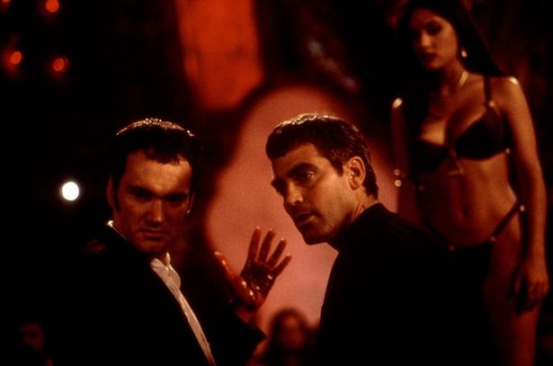 クエンティン・タランティーノとジョージ・クルーニー演じる強盗殺人犯の兄弟が吸血鬼と戦う『フロム・ダスク・ティル・ドーン』(96)