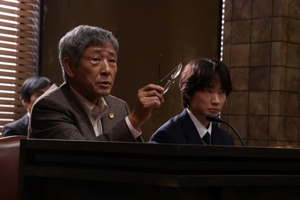 裁判所のシーンは中立的な視点から撮影されているそう