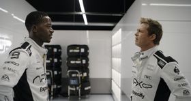 話題作『F1(R)／エフワン』を映画ソムリエ・東紗友美がレビュー！