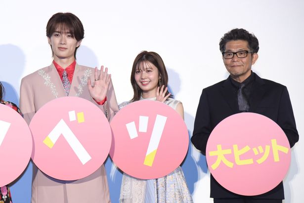 撮影の深夜に、LiKE LEGENDメンバーで集まってダンスの練習をした…との裏話も語られた