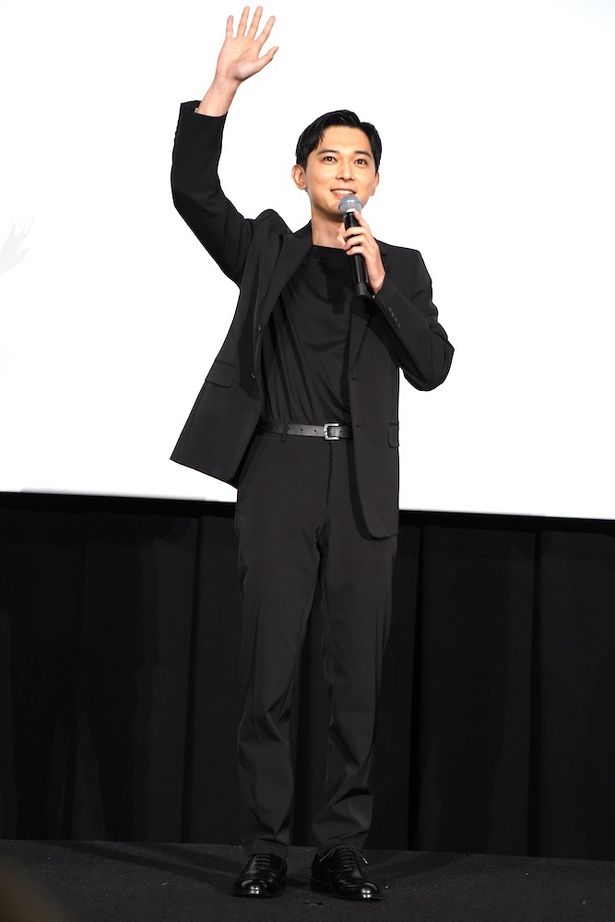 観客の反応に笑顔